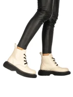 Oveda bézs női bakancs