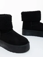 Deraza fekete női csizma textil anyagból