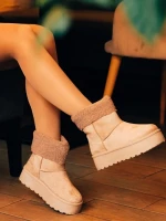 Deraza bézs női csizma textil anyagból