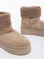 Deraza bézs női csizma textil anyagból