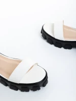 Elantra fehér női szandál, műbőrből készült