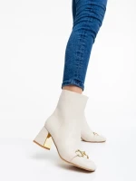 Aliah bézs női csizma ökológiai bőrből