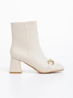 Aliah bézs női csizma ökológiai bőrből