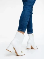 Aliah fehér női csizma ökológiai bőrből