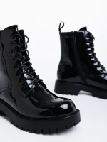 Mahina fekete női bakancs lakkozott ökológiai bőrből