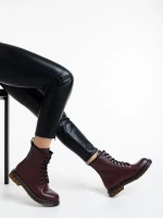 Tierra gránátszínű női bakancs lakkozott ökológiai bőrből