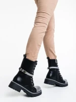 Inesa fekete női bakancs ökológiai bőrből