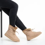 Anselma bézs női csizma, textil anyagból készült