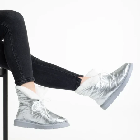 Anselma ezüst női csizma, textil anyagból készült