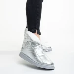 Anselma ezüst női csizma, textil anyagból készült