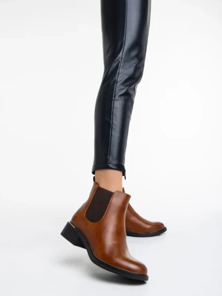 Vitaliya világos barna női bokacsizma ökológiai bőrből