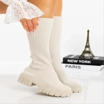 Desmi bézs női csizma textil anyagból