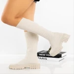 Desmi bézs női csizma textil anyagból