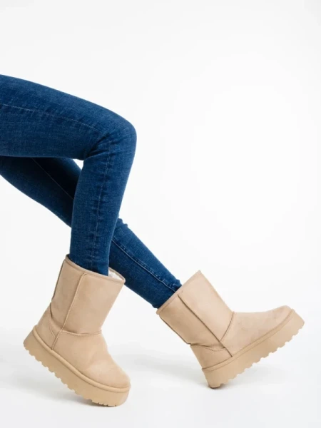 Peigi bézs női csizma textil anyagból