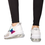 Fehér női sportcipő műbőrből és szövetből Tursa