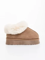 Astria sötét bézs női papucs textil anyagból