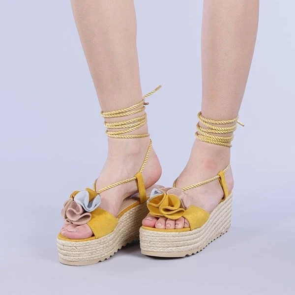 Manya sárga női szandál