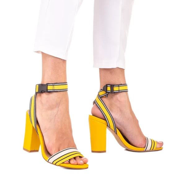 Faith sárga női szandál