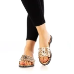 Iuliana arany rózsaszín