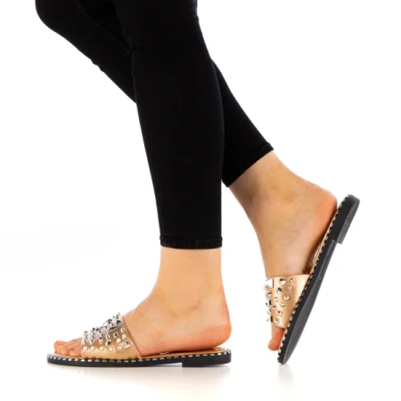 Iuliana arany rózsaszín