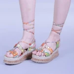 Afina narancssárga virágos női szandál