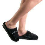 Tota fekete női papucs