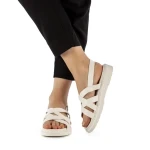 Osha fehér női szandál