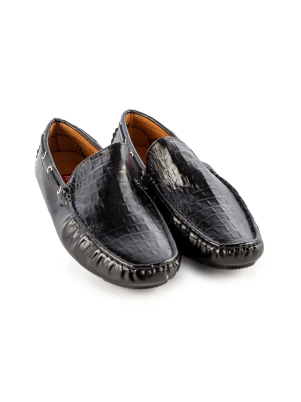 Adad fekete férfi mokaszin