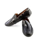 Adad fekete férfi mokaszin