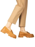 Mantiq női camel mokaszin műbőrből