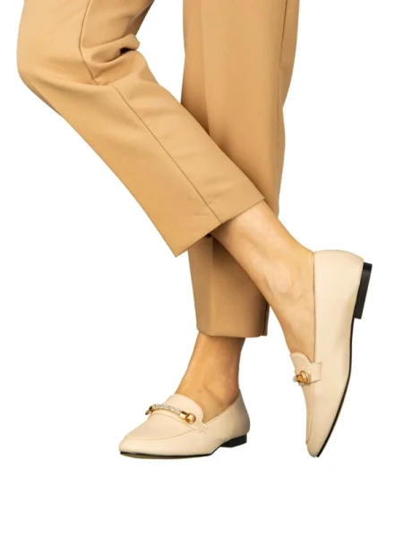 Namari női bézs mokaszin műbőrből