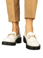 Surta női fehér mokaszin műbőrből