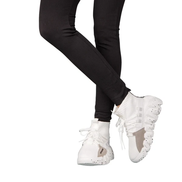 Meil fehér női sportcipő anyagból