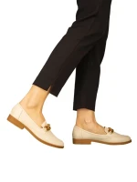 Belgium bézs színű bőrből női mokaszin