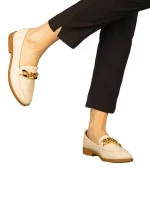 Belgium bézs színű bőrből női mokaszin