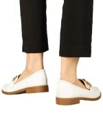 Belgium fehér színű bőrből női mokaszin