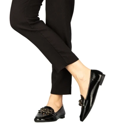 Neka fekete színű műbőr női mokaszin