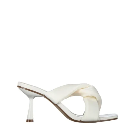 Berta fehér műbőr női papucs