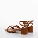 Nayeli camel női szandál sarokkal, műbőrből készült