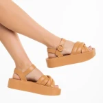 Grova camel női szandál, műbőrből készült