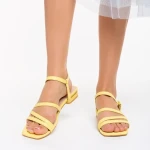 Adalynn sárga női szandál, műbőrből készült