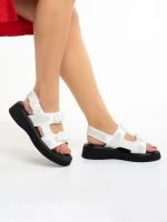 Caroline fehér női szandál, műbőrből készült