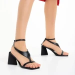 Francine fekete női szandál, műbőrből készült