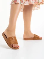 Canary barna női szandál, műbőrből készült