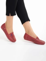 Cartina piros női mokaszin, műbőrből készült