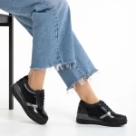 Kaida fekete alkalmi női cipő, műbőrből készült