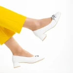 Braulia fehér női cipő, műbőrből készült