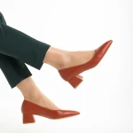 Dimina sötét barna női cipő