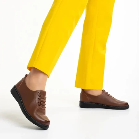 Atara barna női cipő, műbőrből készült