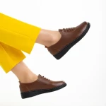 Atara barna női cipő, műbőrből készült